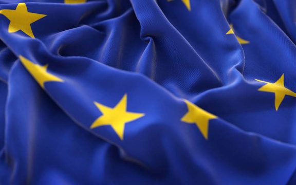 La Unión Europea reducirá las comisiones bancarias