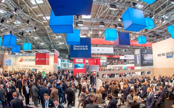 LK Bitronic asistió nuevamente a la Feria Exponadal 2013