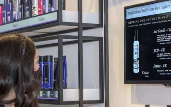 Amazon abre su primera peluquería con la última tecnología del sector