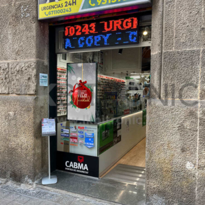 Pantalla de escaparate de 46'' para cerrajería (Barcelona)