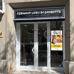 Pantalla de escaparate de 46'' para estética (Barcelona)